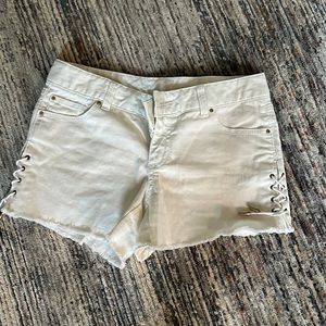 Cache shorts